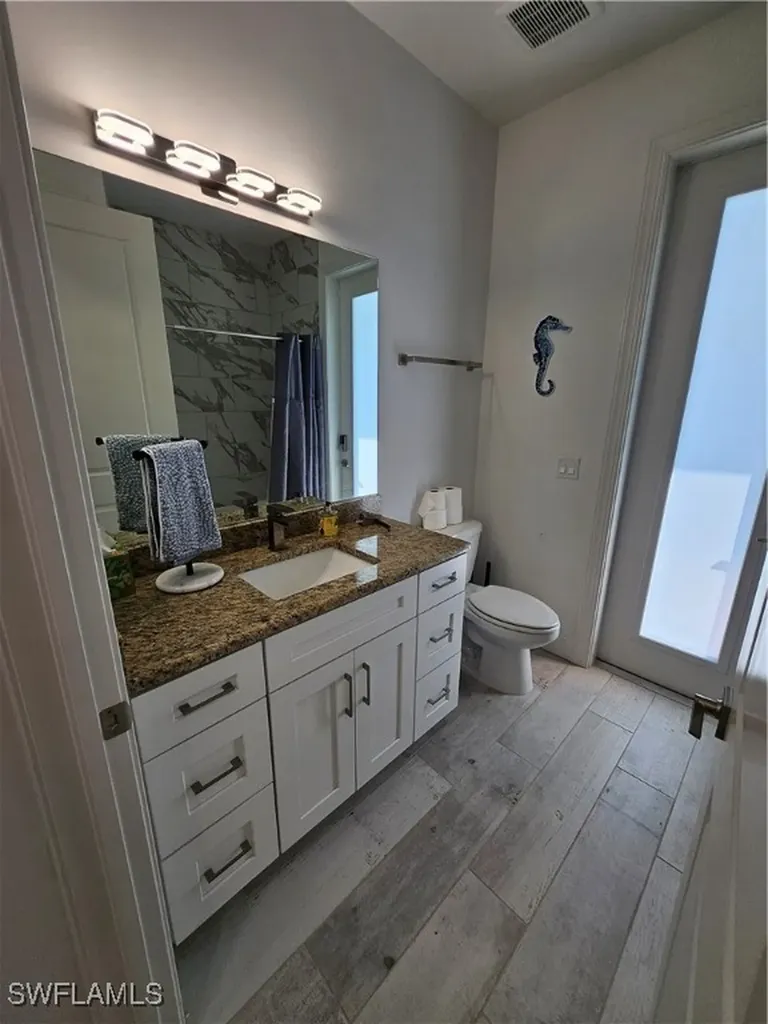 136 Kamal Parkway Cape Coral FL 33904