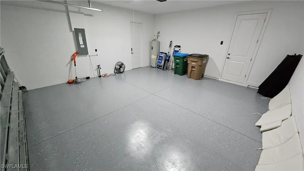 136 Kamal Parkway Cape Coral FL 33904