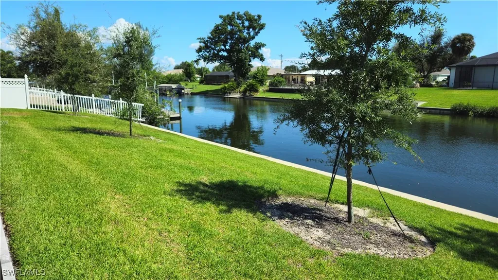 136 Kamal Parkway Cape Coral FL 33904