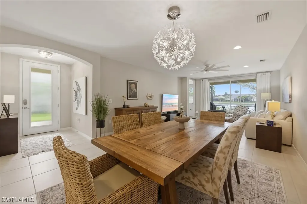 14827 Edgewater Circle Naples FL 34114
