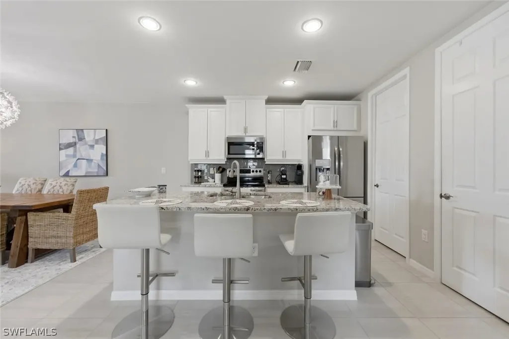 14827 Edgewater Circle Naples FL 34114