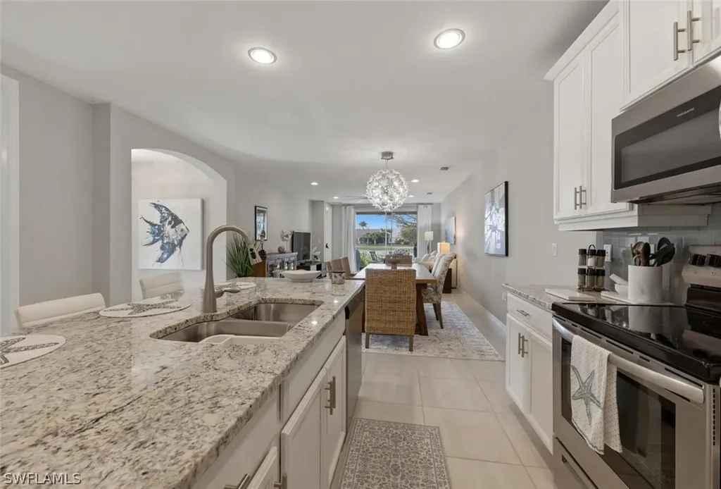 14827 Edgewater Circle Naples FL 34114