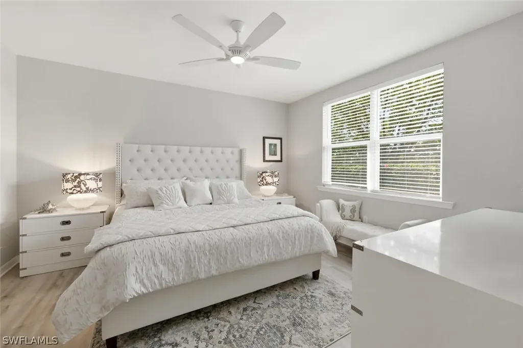 14827 Edgewater Circle Naples FL 34114