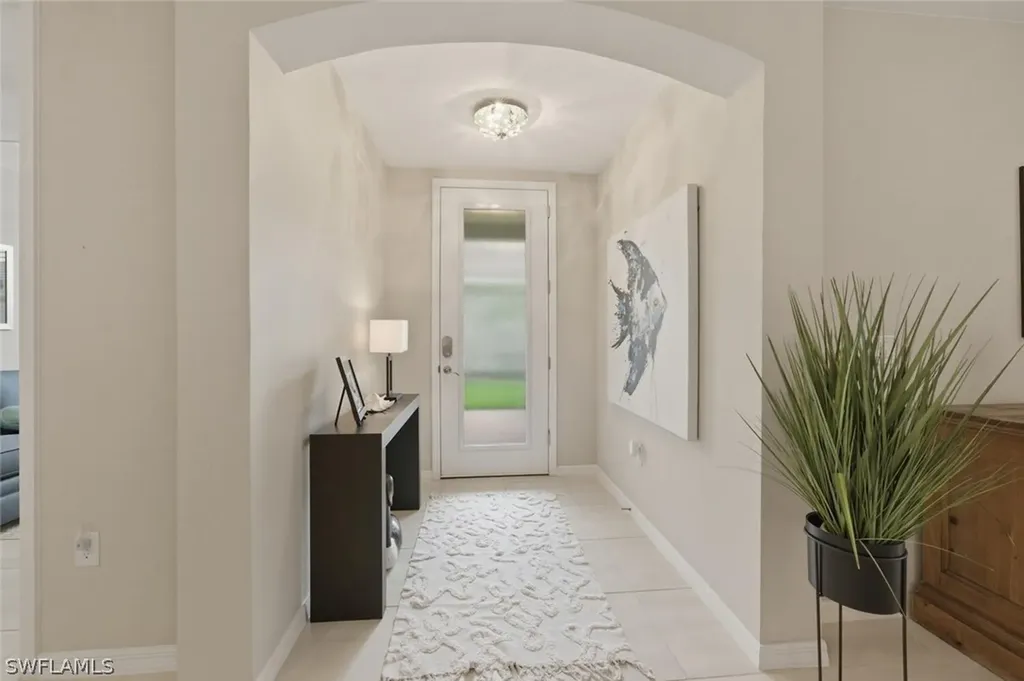 14827 Edgewater Circle Naples FL 34114