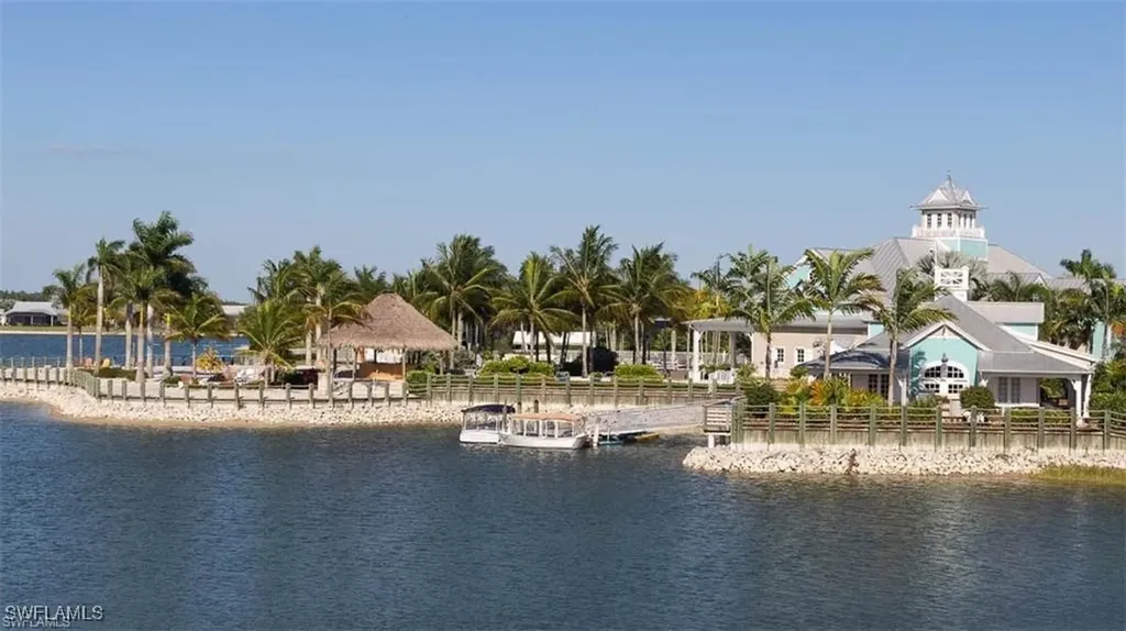 14827 Edgewater Circle Naples FL 34114