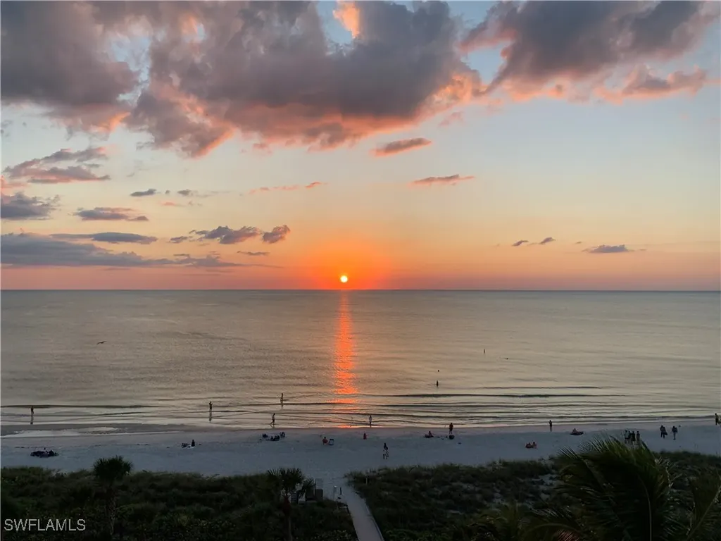 14827 Edgewater Circle Naples FL 34114