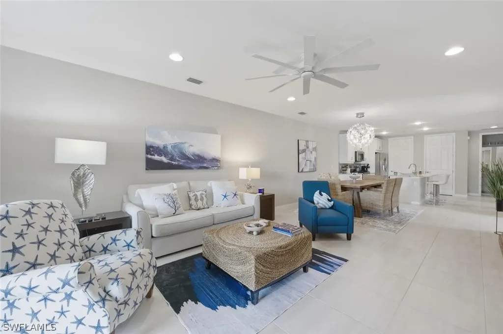 14827 Edgewater Circle Naples FL 34114