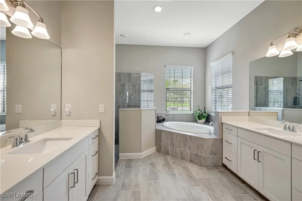 11693 Canopy Loop Fort Myers FL 33913