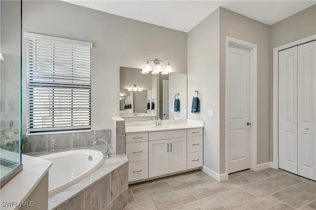 11693 Canopy Loop Fort Myers FL 33913