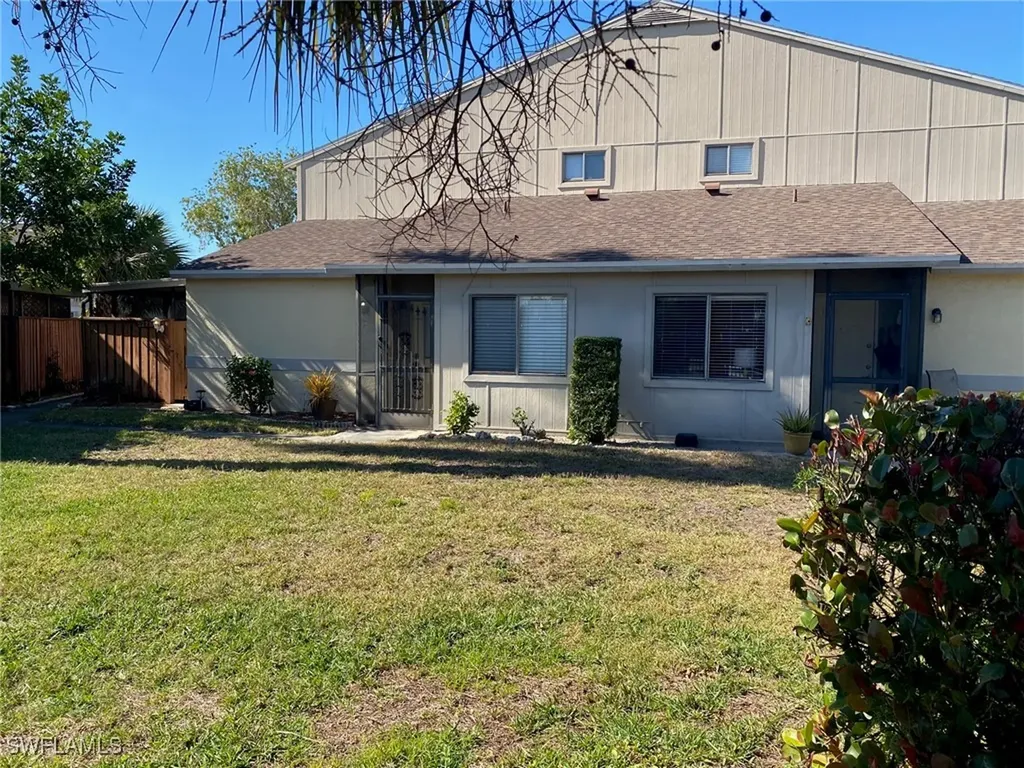 5276 Cedarbend Drive Fort Myers FL 33919