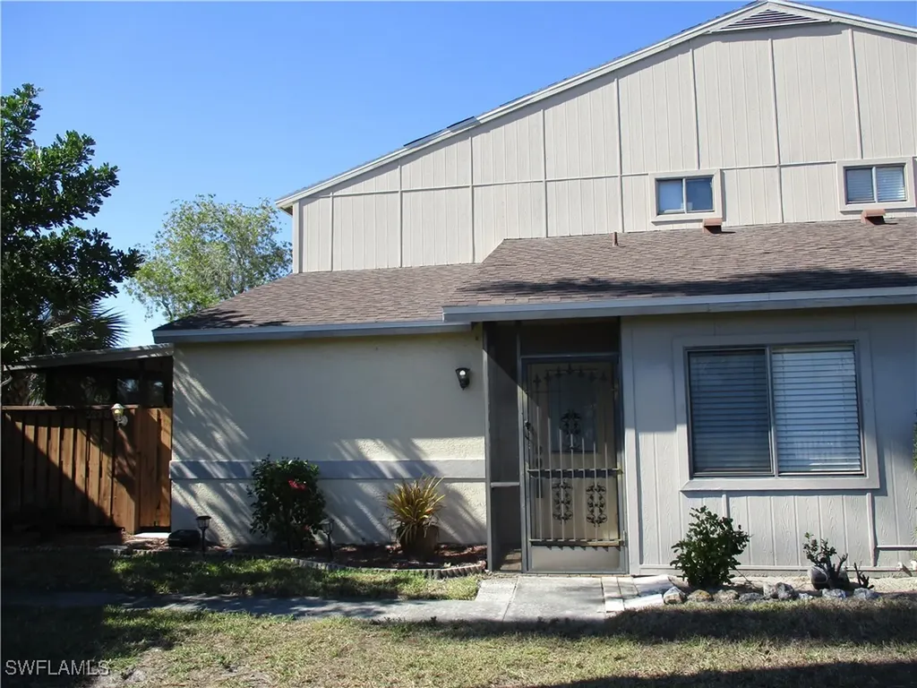 5276 Cedarbend Drive Fort Myers FL 33919