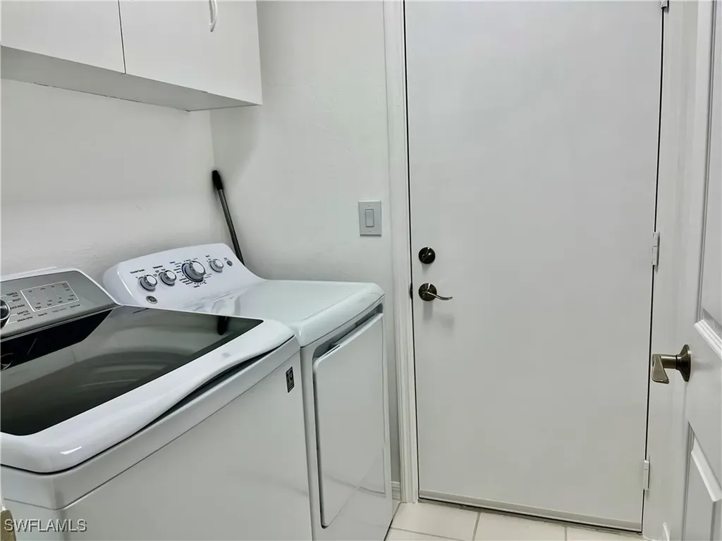 24748 Lakemont Cove Lane Bonita Springs FL 34134-2909