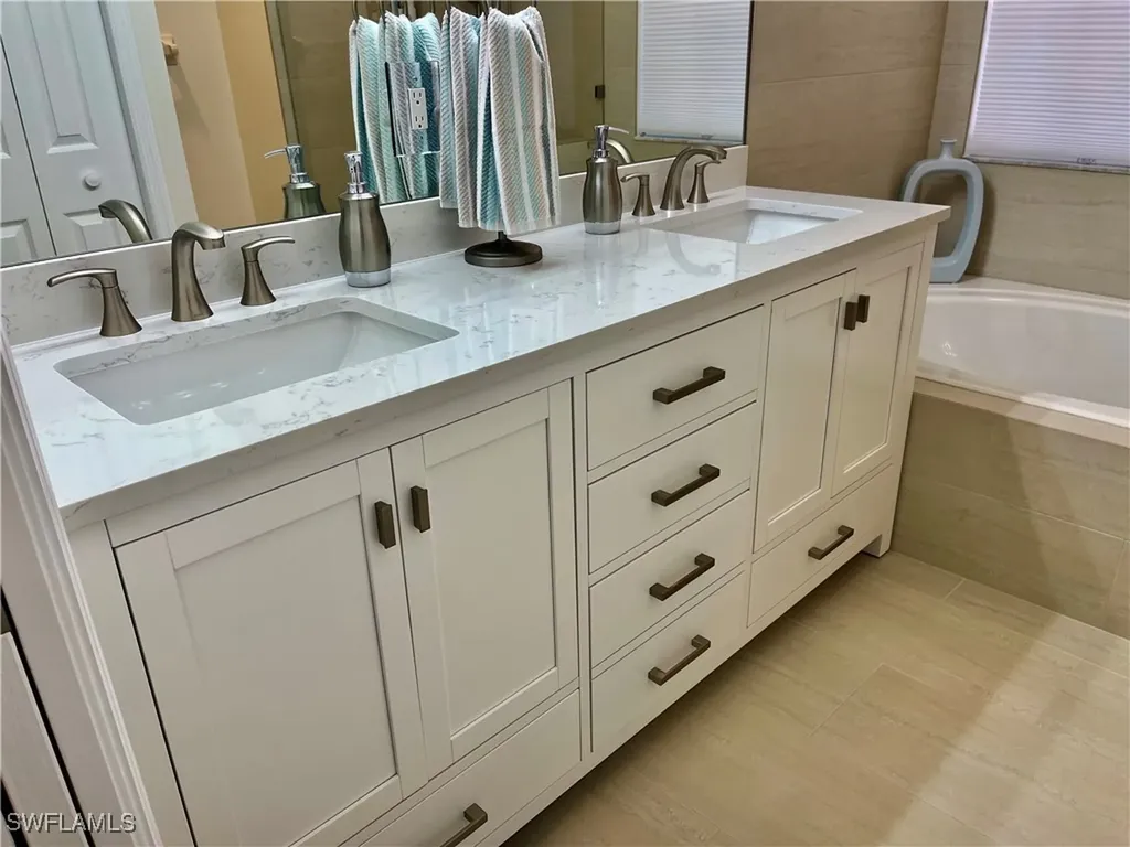 24748 Lakemont Cove Lane Bonita Springs FL 34134-2909