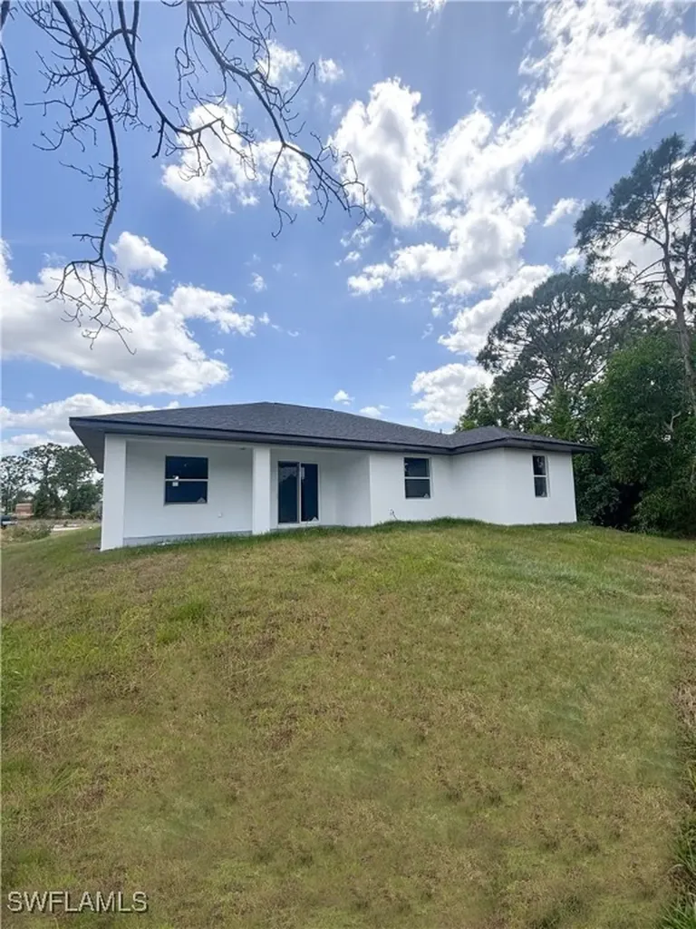 2505 48th Street SW Lehigh Acres FL 33976