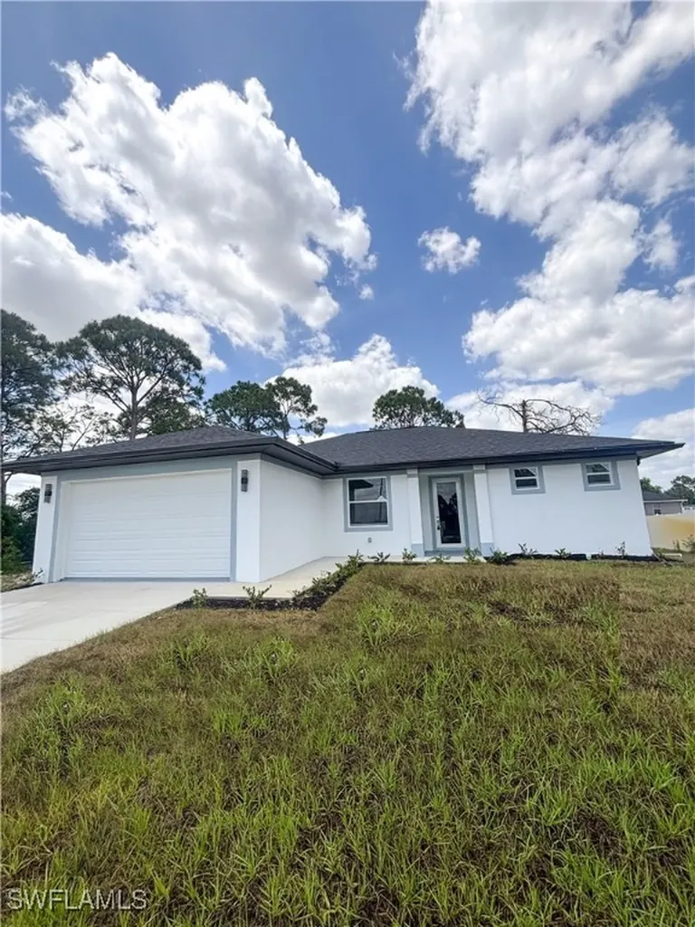 2505 48th Street SW Lehigh Acres FL 33976