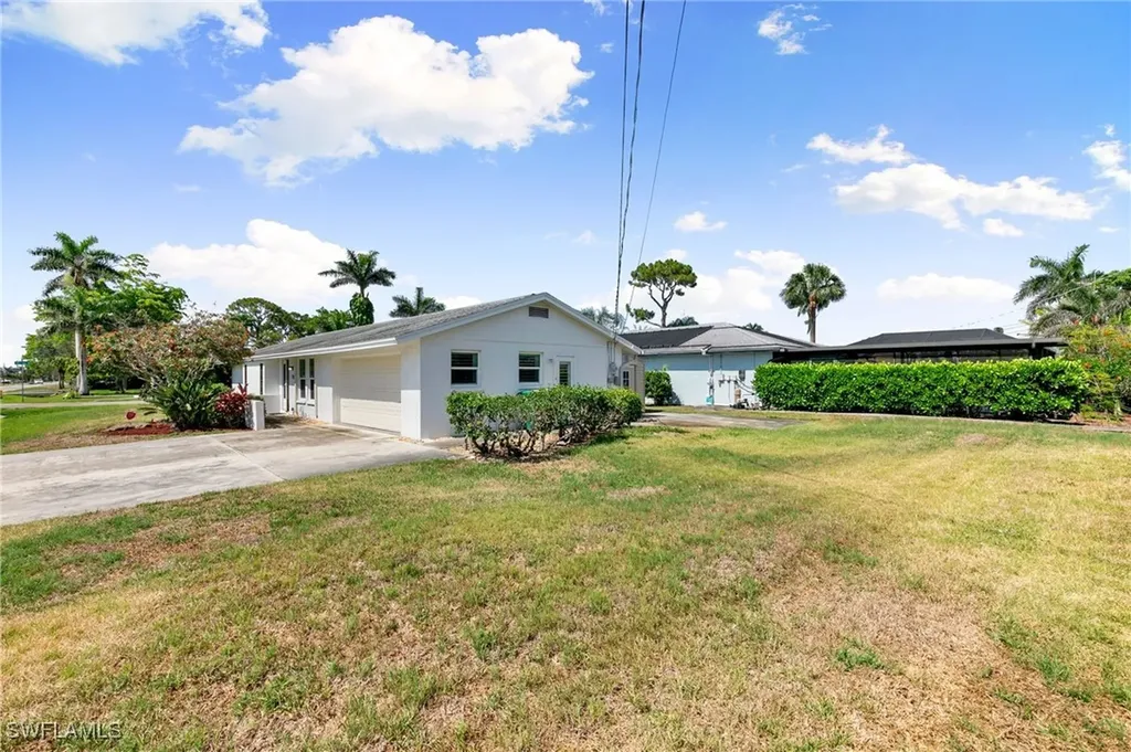 700 100th Avenue N Naples FL 34108