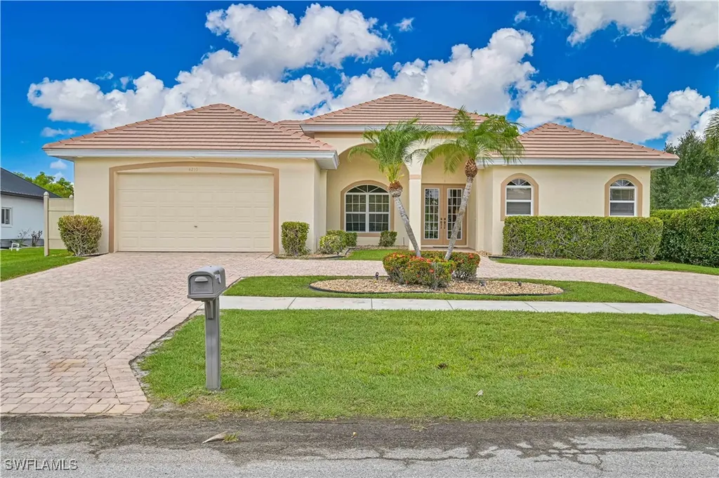4255 Perth Court North Fort Myers FL 33903