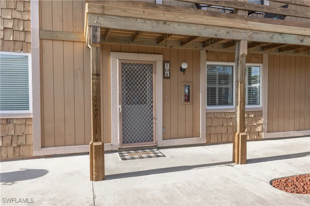 1313 SW 16th Terrace Cape Coral FL 33991