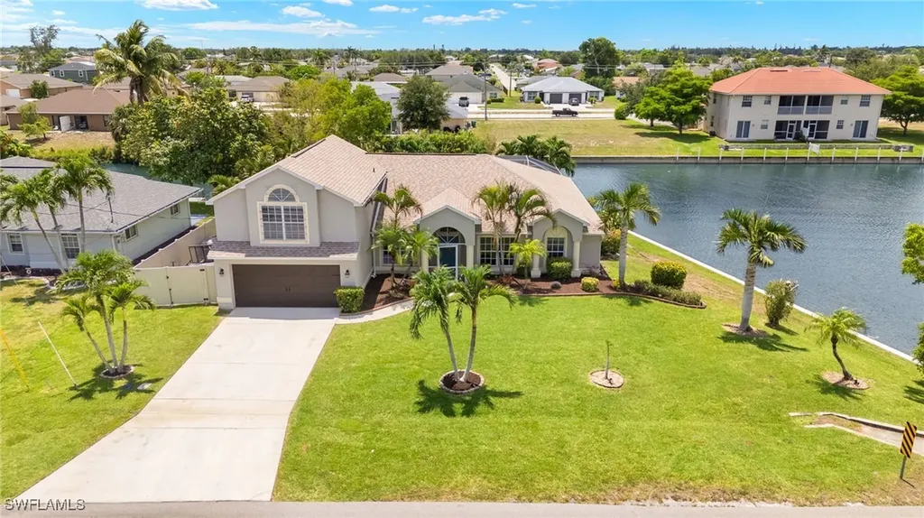 302 SE 8th Place Cape Coral FL 33990