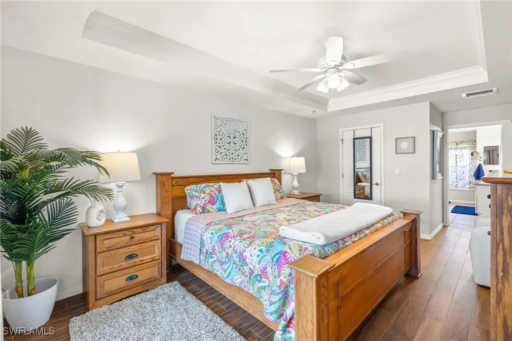 302 SE 8th Place Cape Coral FL 33990