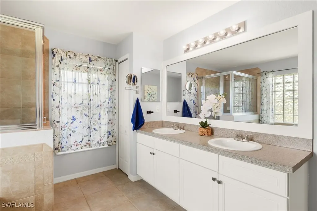 302 SE 8th Place Cape Coral FL 33990