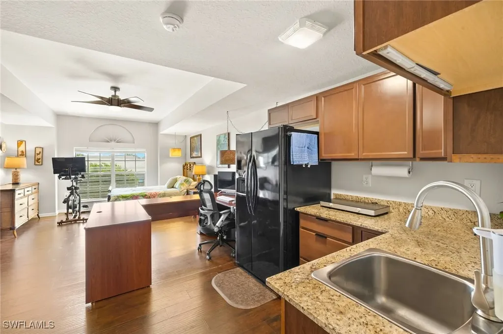 302 SE 8th Place Cape Coral FL 33990