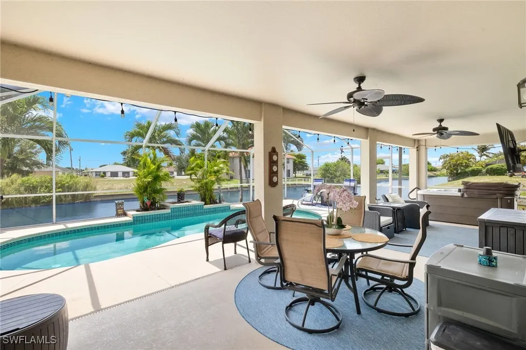 302 SE 8th Place Cape Coral FL 33990