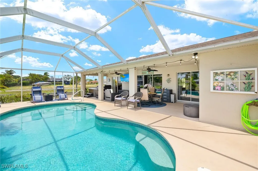 302 SE 8th Place Cape Coral FL 33990