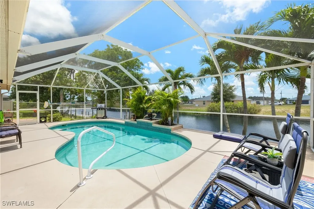 302 SE 8th Place Cape Coral FL 33990