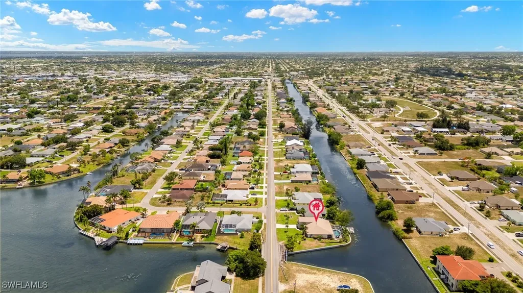 302 SE 8th Place Cape Coral FL 33990