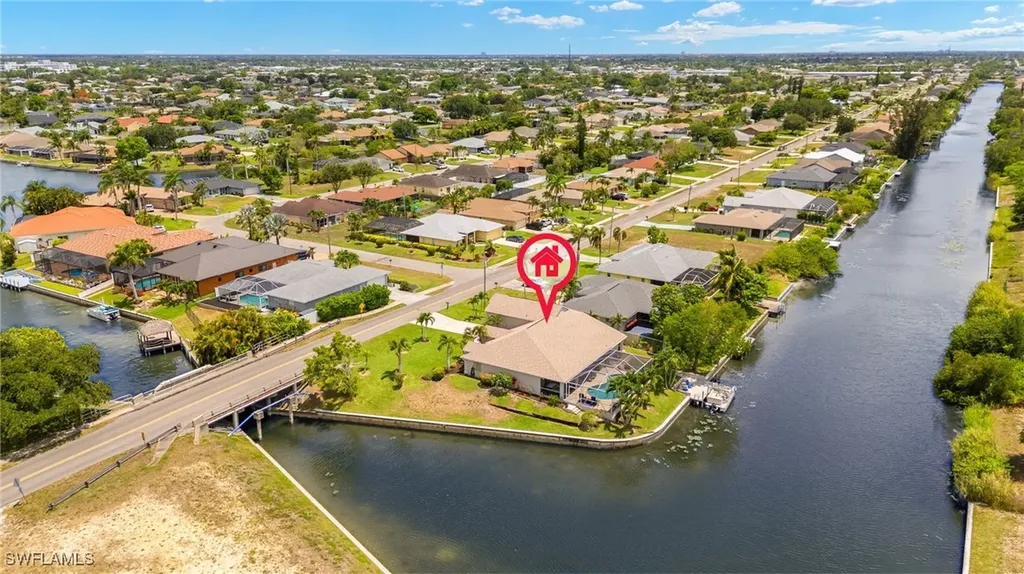 302 SE 8th Place Cape Coral FL 33990