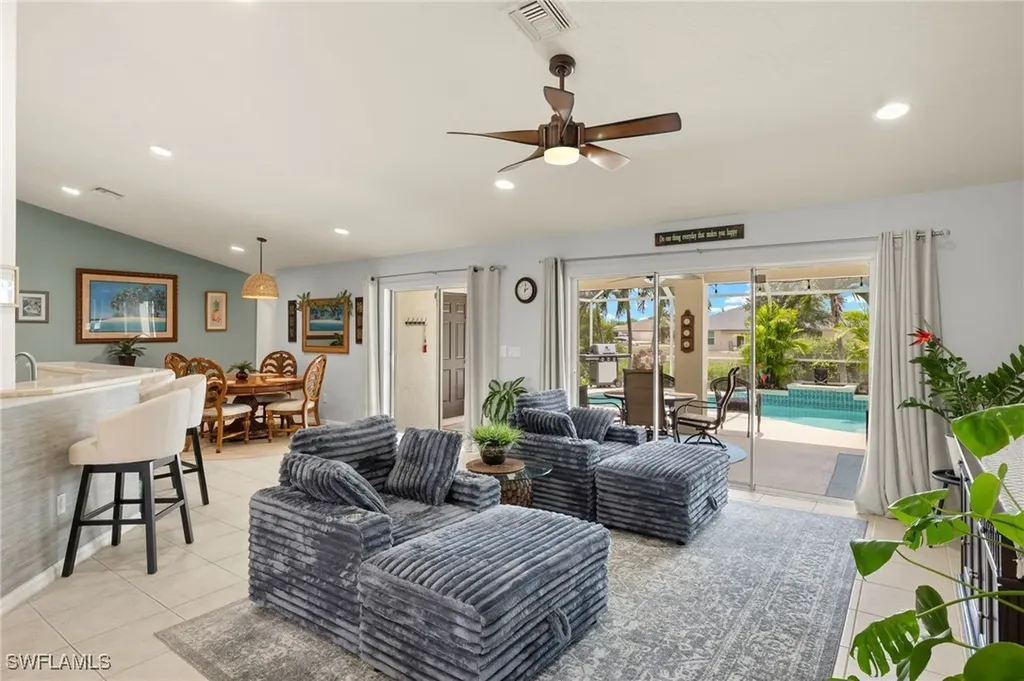 302 SE 8th Place Cape Coral FL 33990