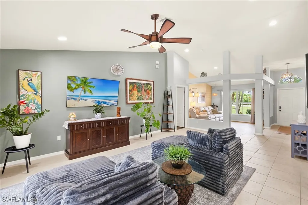 302 SE 8th Place Cape Coral FL 33990