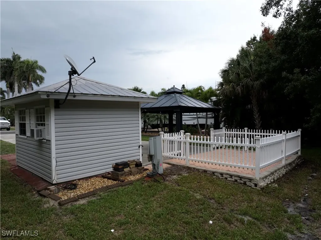 5850 Maplewood Court Fort Myers FL 33905