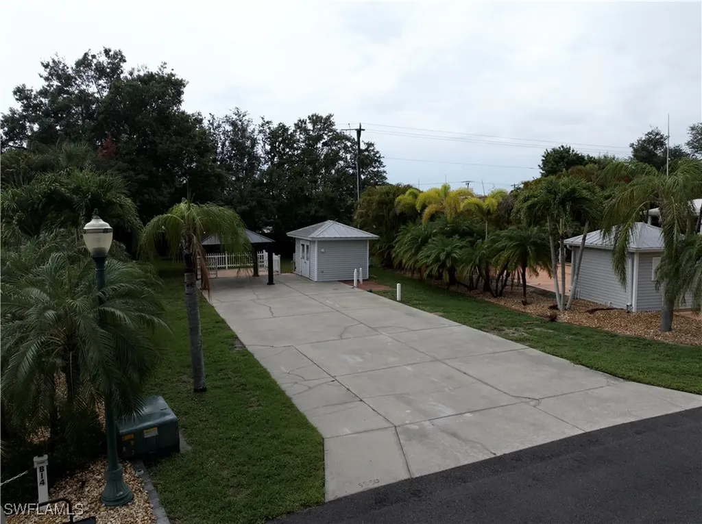 5850 Maplewood Court Fort Myers FL 33905