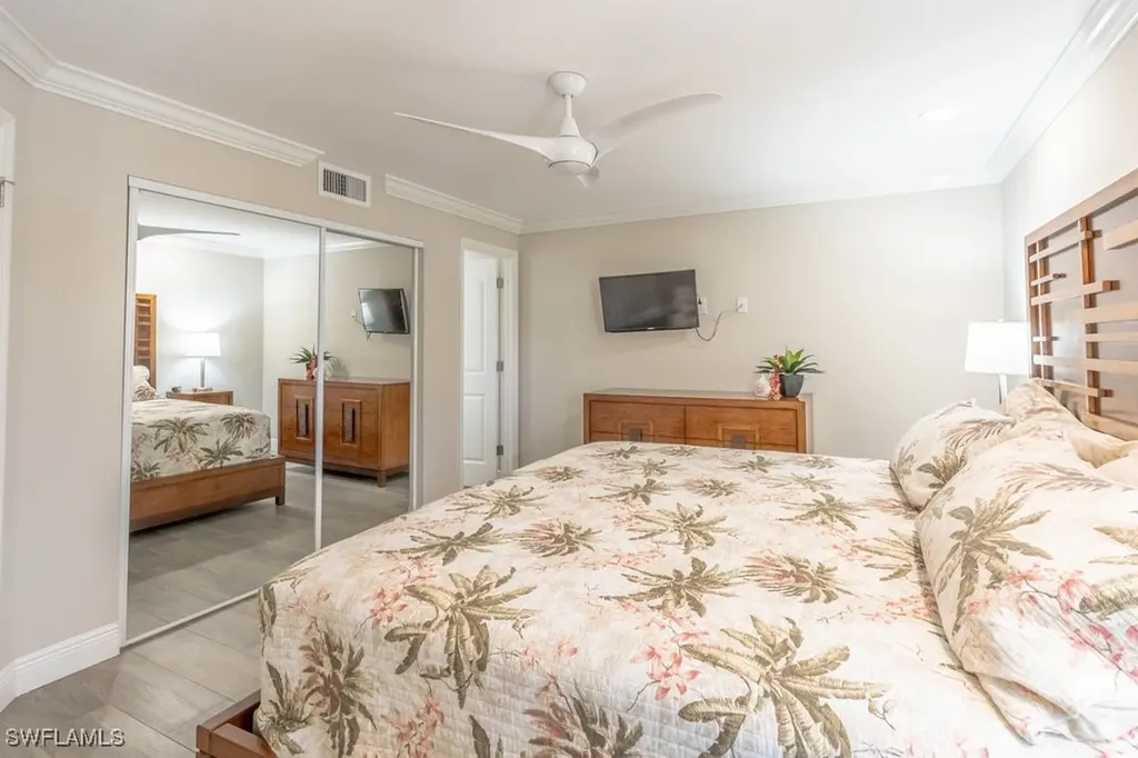 10 Tampa Place Marco Island FL 34145