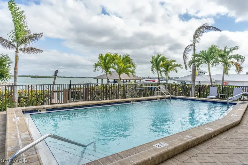 10 Tampa Place Marco Island FL 34145