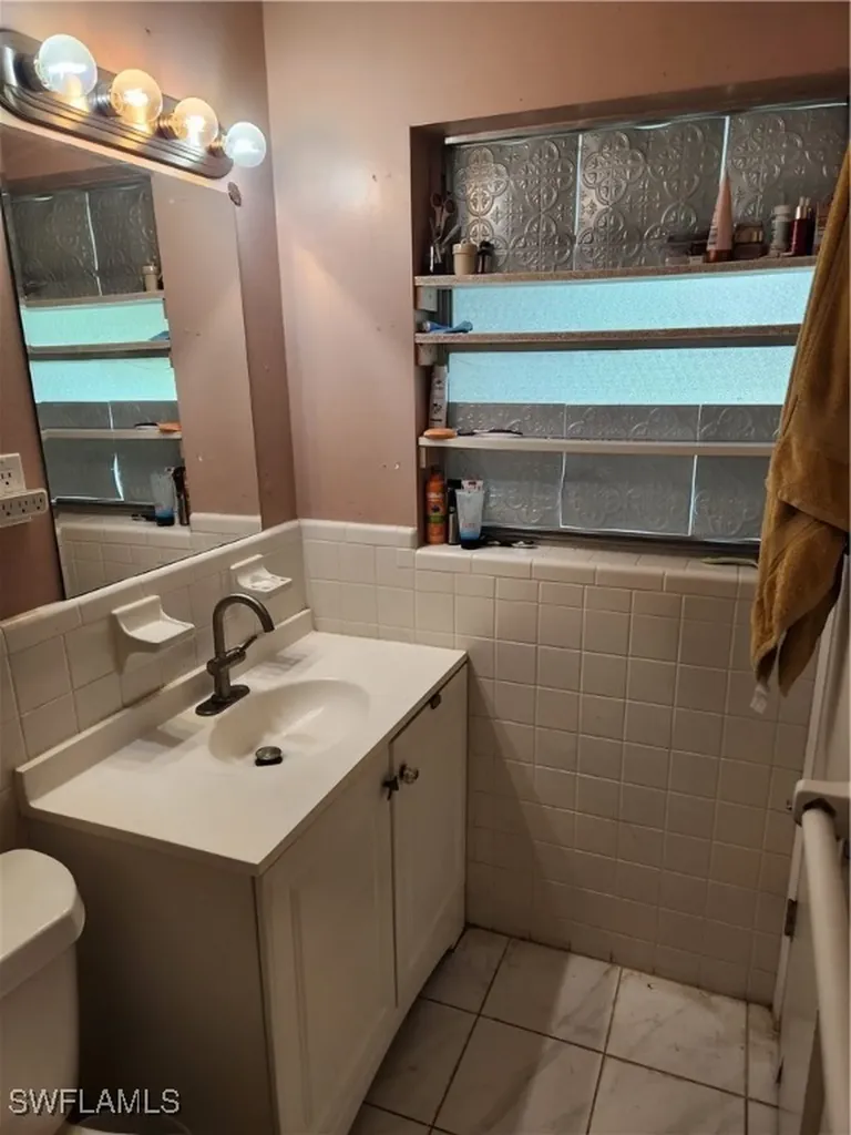 2206 Wyandotte Avenue Alva FL 33920