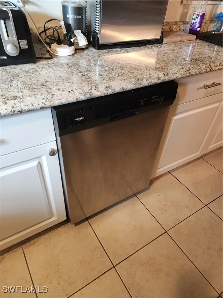 2206 Wyandotte Avenue Alva FL 33920