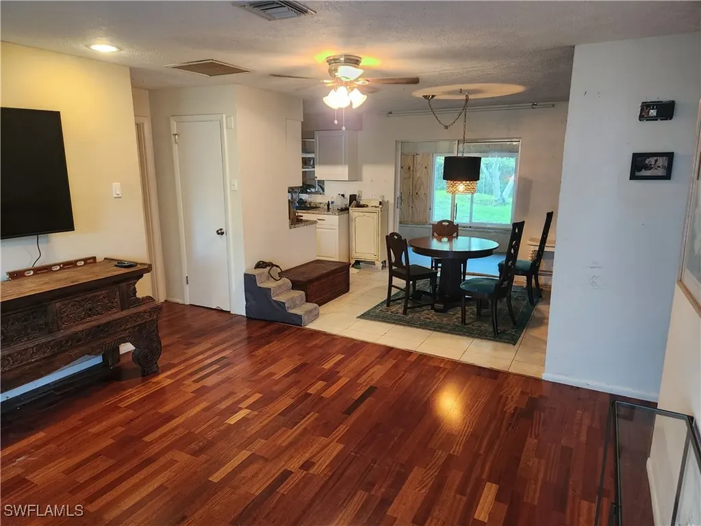 2206 Wyandotte Avenue Alva FL 33920