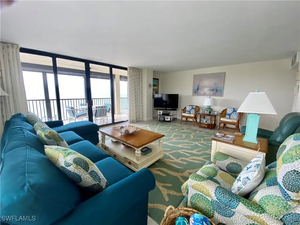 10851 Gulfshore Drive Naples FL 34108-3004