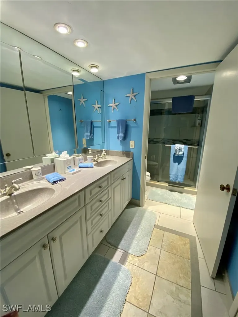 10851 Gulfshore Drive Naples FL 34108-3004