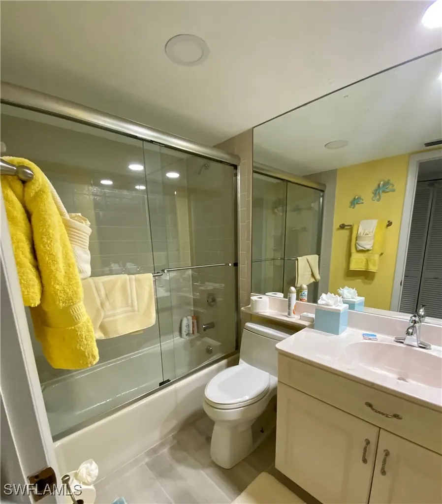 10851 Gulfshore Drive Naples FL 34108-3004