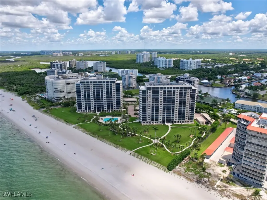 10851 Gulfshore Drive Naples FL 34108-3004