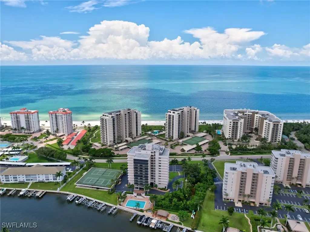 10851 Gulfshore Drive Naples FL 34108-3004