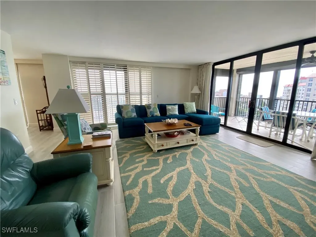 10851 Gulfshore Drive Naples FL 34108-3004
