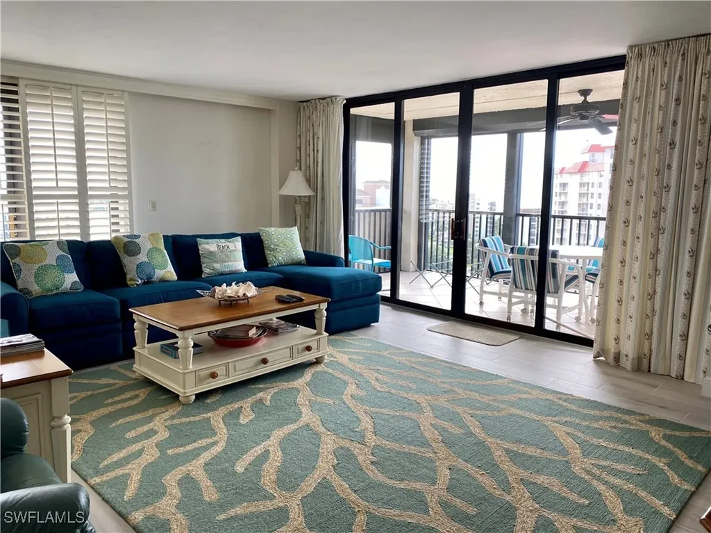 10851 Gulfshore Drive Naples FL 34108-3004