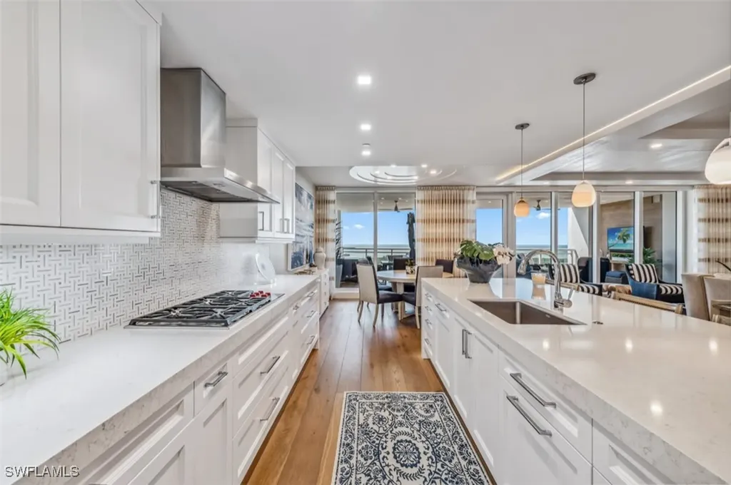 13915 Old Coast Road Naples FL 34110