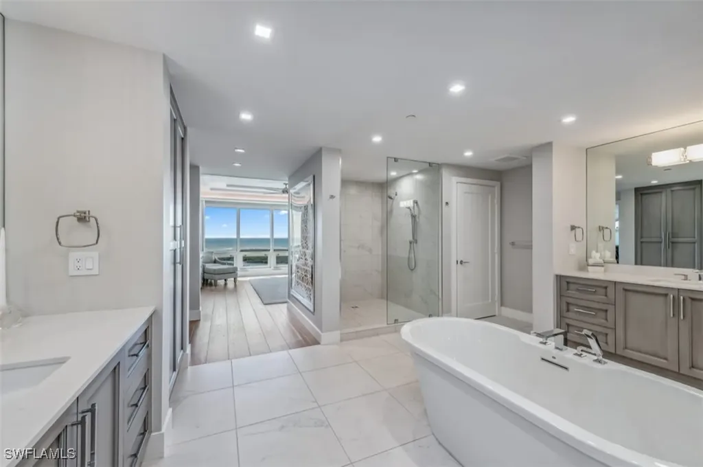 13915 Old Coast Road Naples FL 34110