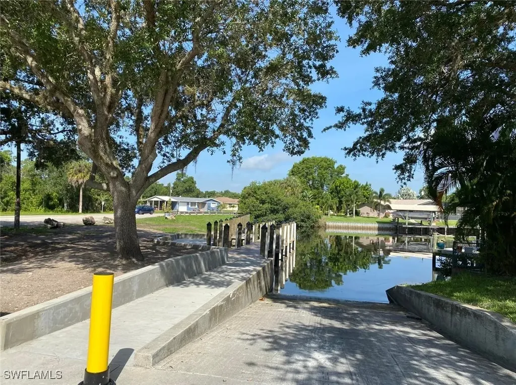 12937 Fourth Street Fort Myers FL 33905
